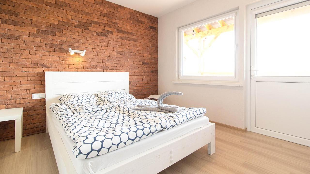 Zlociste Zacisze Bed & Breakfast Боболин Екстериор снимка